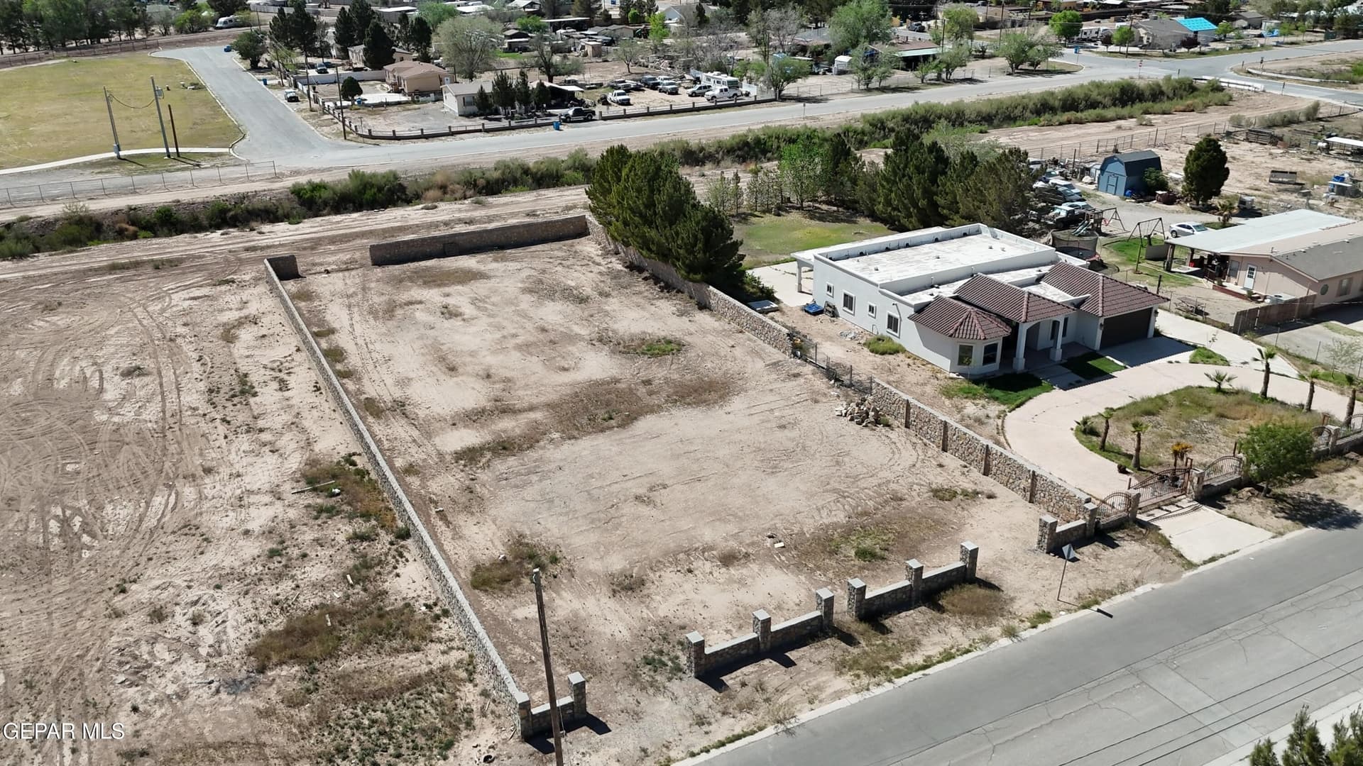 0.5 acres in El Paso County