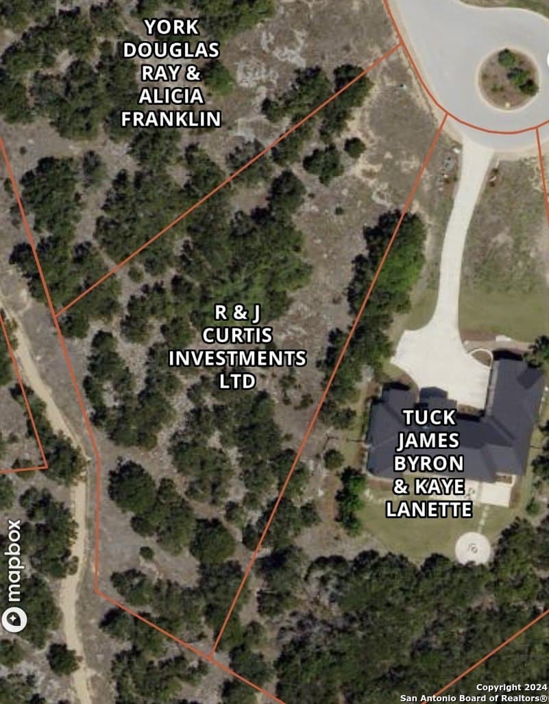 0.9 acres in Kendall County