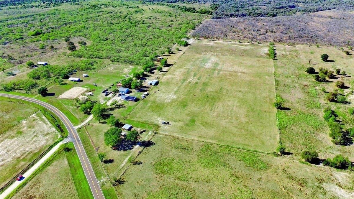 27.67 acres in Navarro County - photo 2