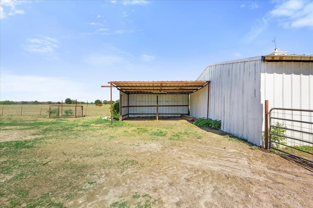 27.67 acres in Navarro County - photo 11