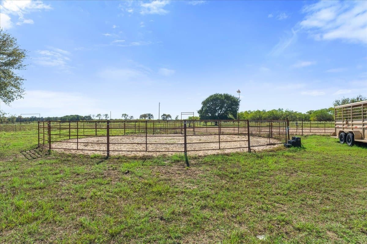 27.67 acres in Navarro County - photo 13