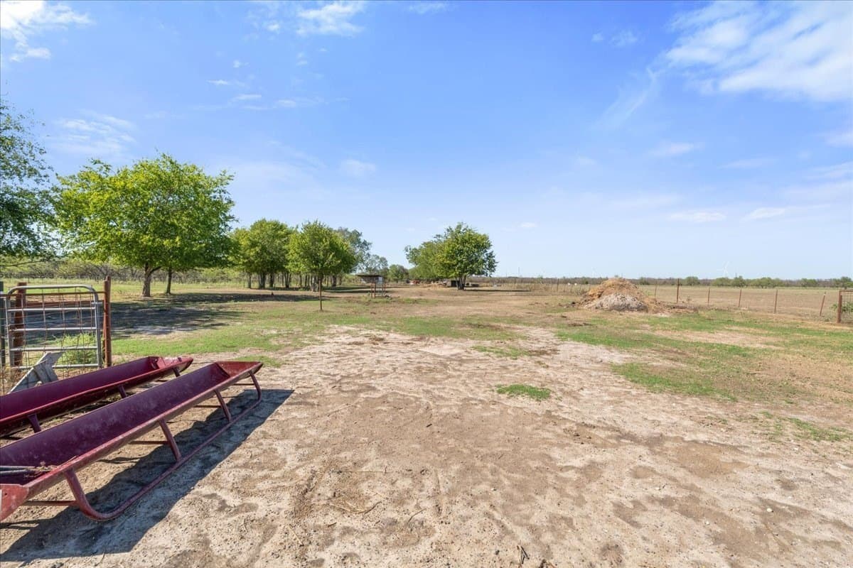 27.67 acres in Navarro County - photo 12