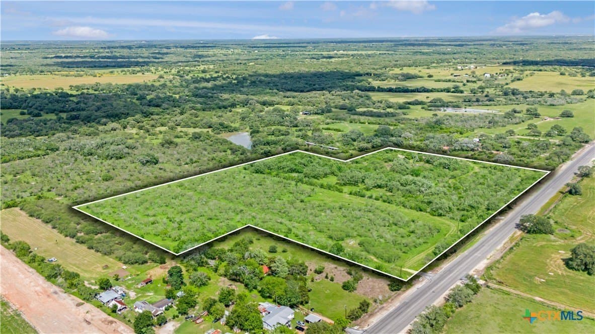 23.88 acres in Victoria County - photo 17