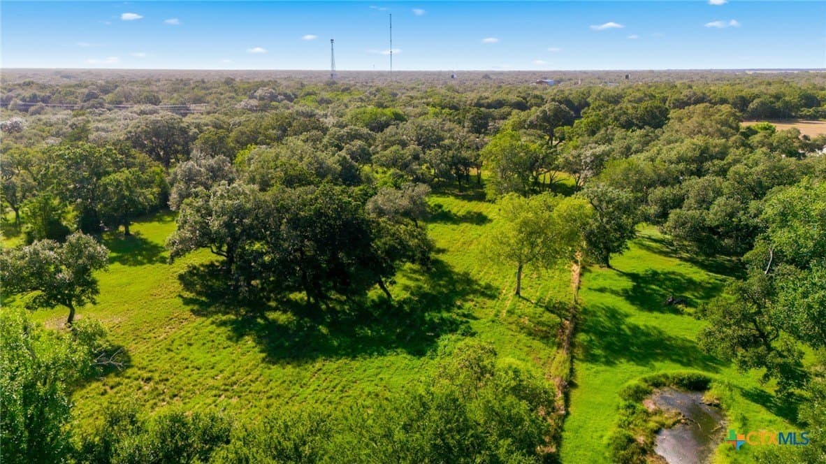 2 acres in Victoria County gallery image 4