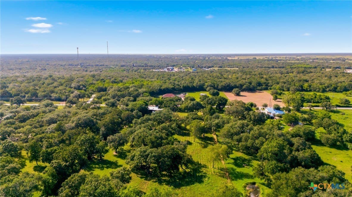 2 acres in Victoria County - photo 11
