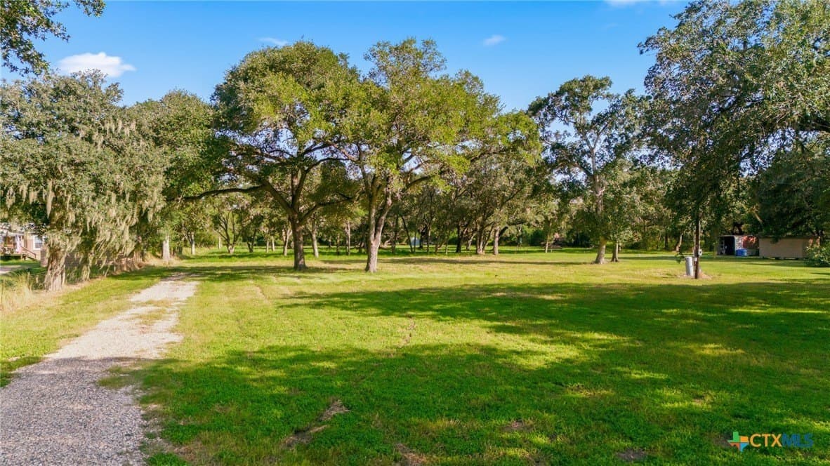 2 acres in Victoria County gallery image 3
