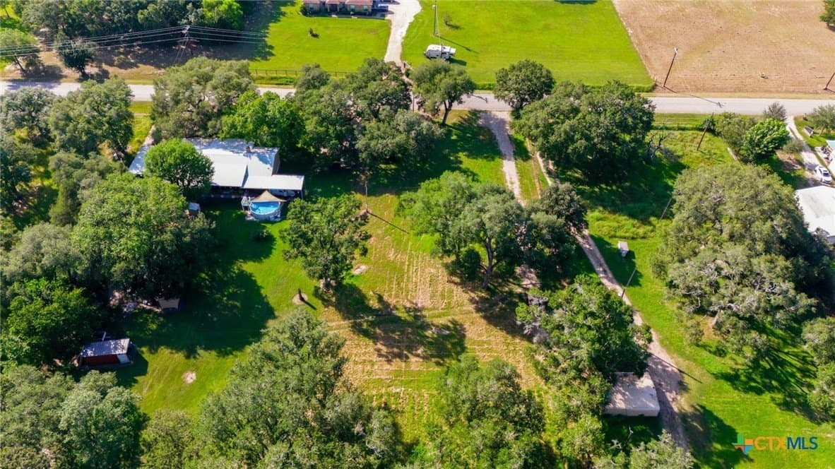 2 acres in Victoria County - photo 10
