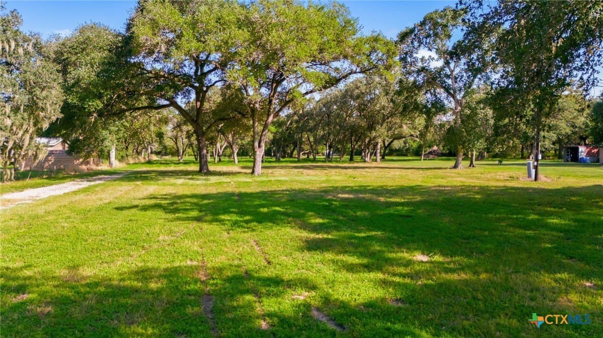 2 acres in Victoria County gallery image 2