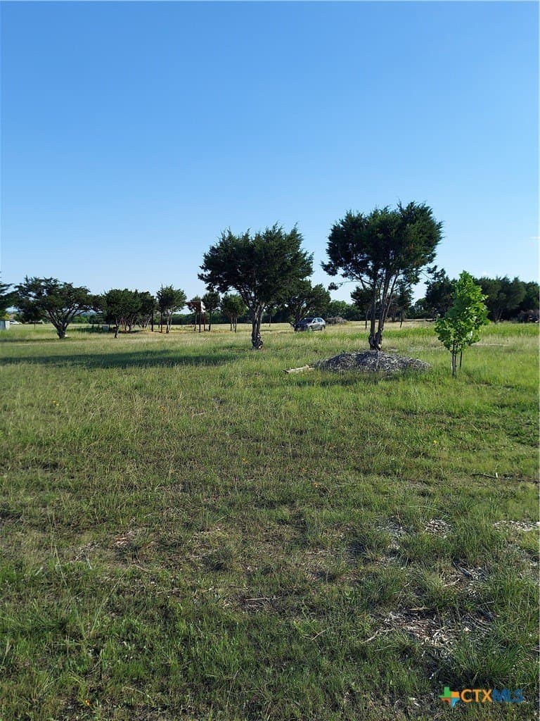 2.4 acres in Williamson County