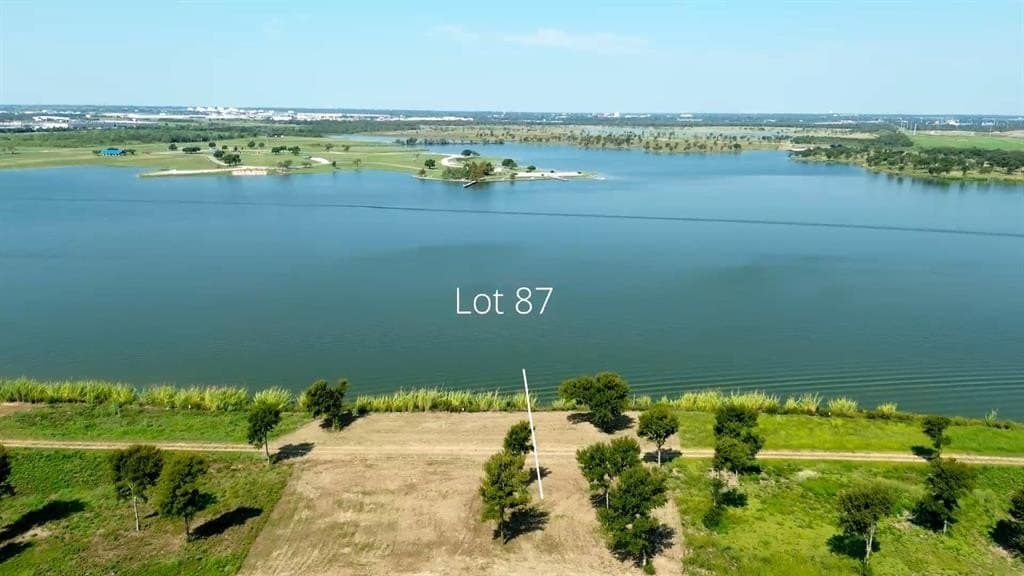 1.3 acres in Navarro County gallery image 3