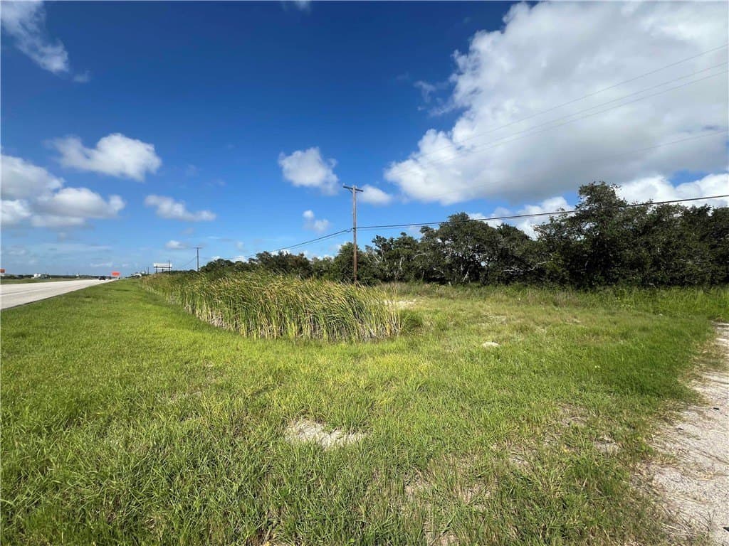 5 acres in Aransas County