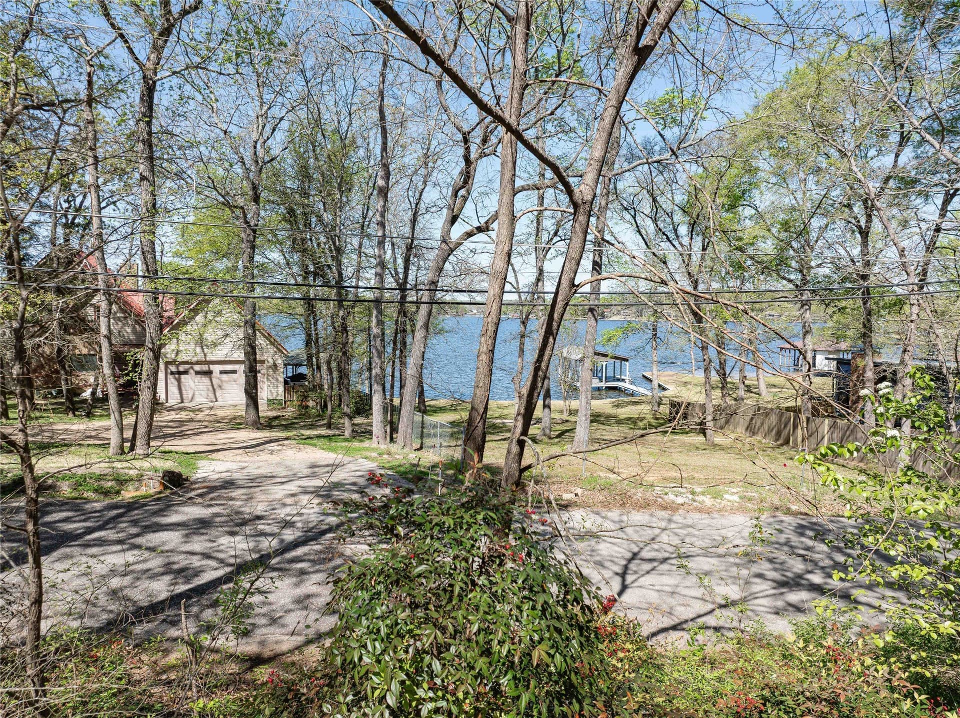 0.8 acres in Van Zandt County gallery image 2