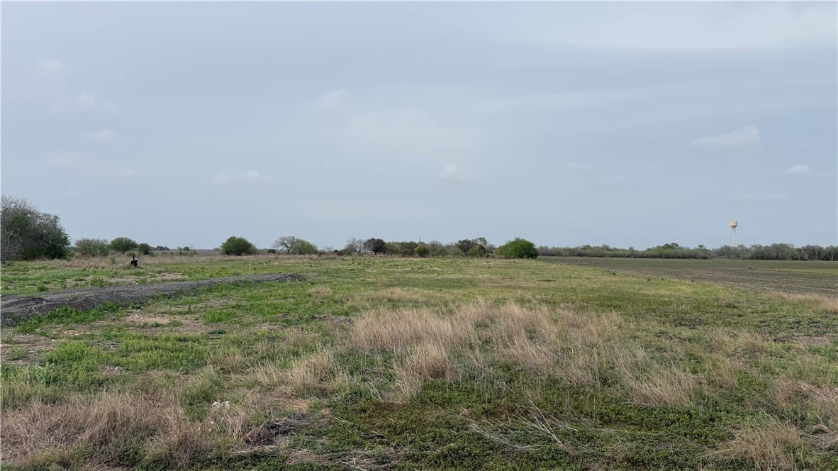 4 acres in San Patricio County