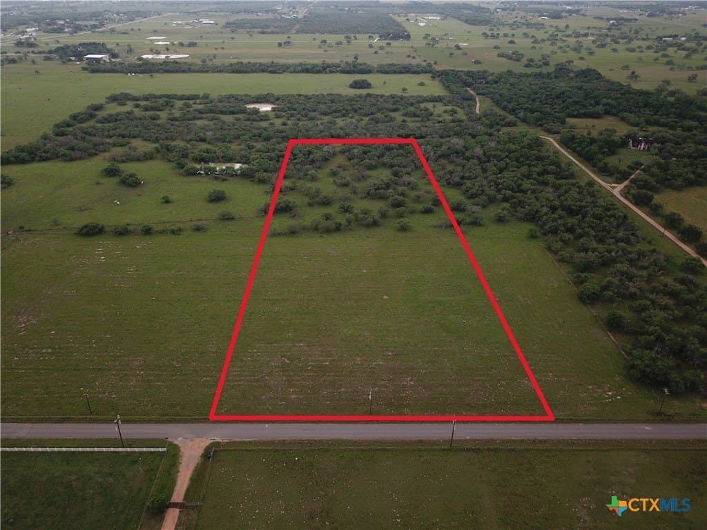 10 acres in Victoria County gallery image 2