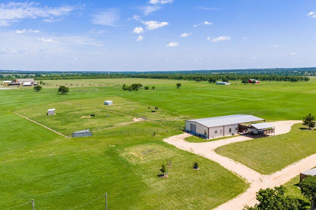 48.09 acres in Gillespie County - photo 4