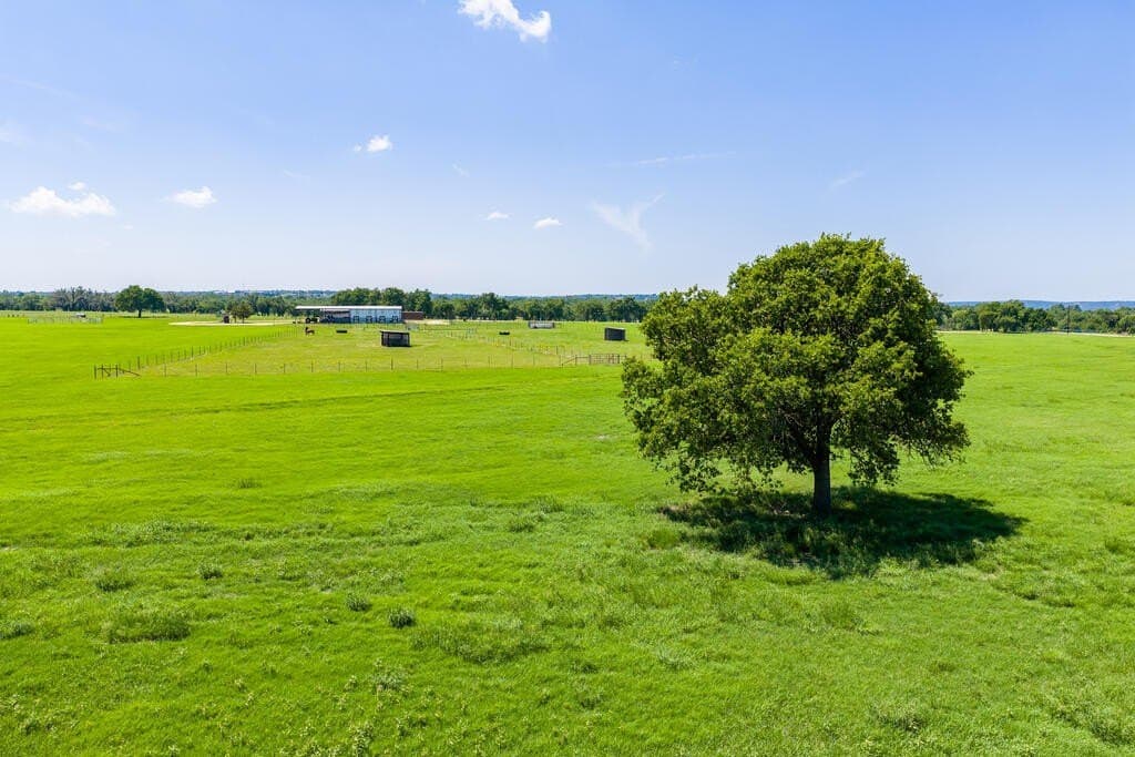 48.09 acres in Gillespie County - photo 12