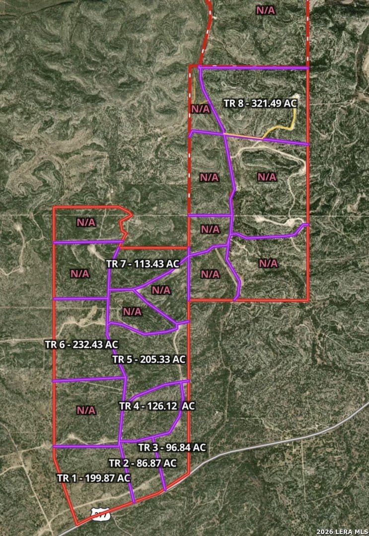 232.43 acres in Val Verde County - photo 3