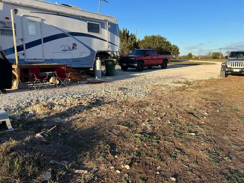 1.03 acres in Hill County gallery image 4