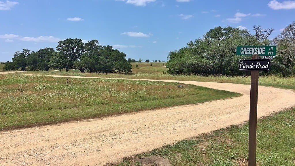 4.61 acres in Colorado County gallery image 2