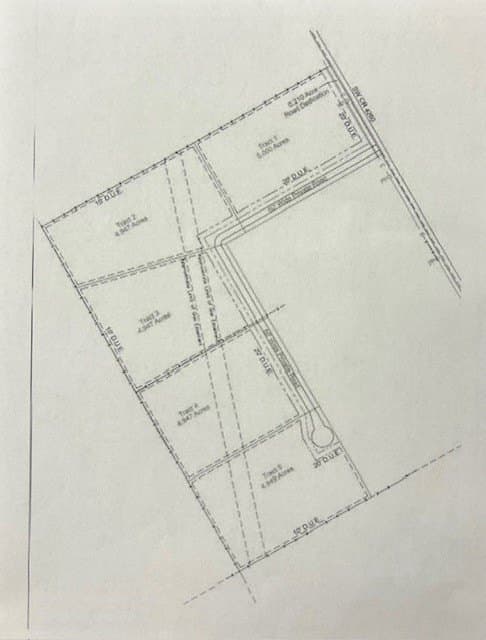 4.95 acres in Navarro County