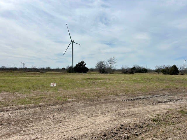 4.95 acres in Navarro County - photo 2