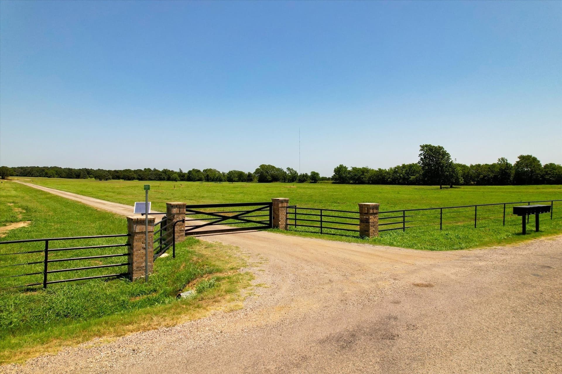 11 acres in Cooke County