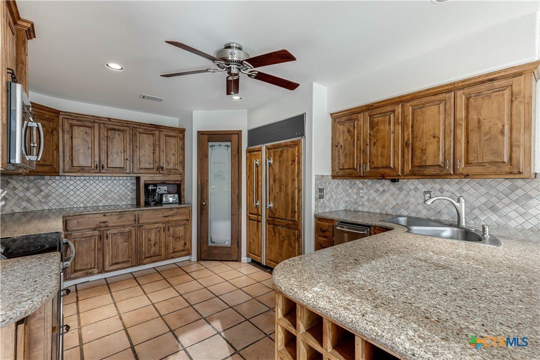24.4 acres in Comal County - photo 11