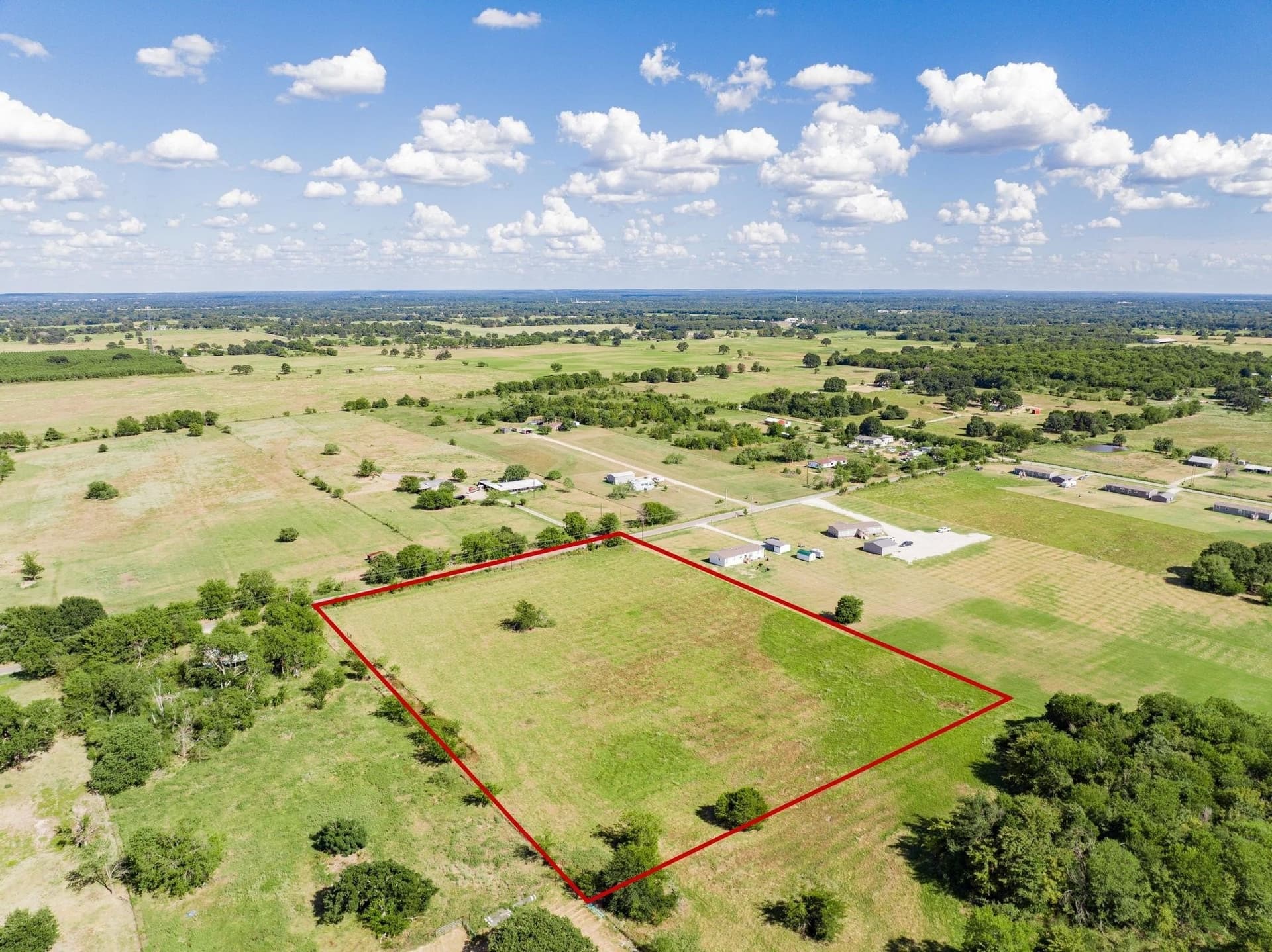 4.32 acres in Henderson County gallery image 2