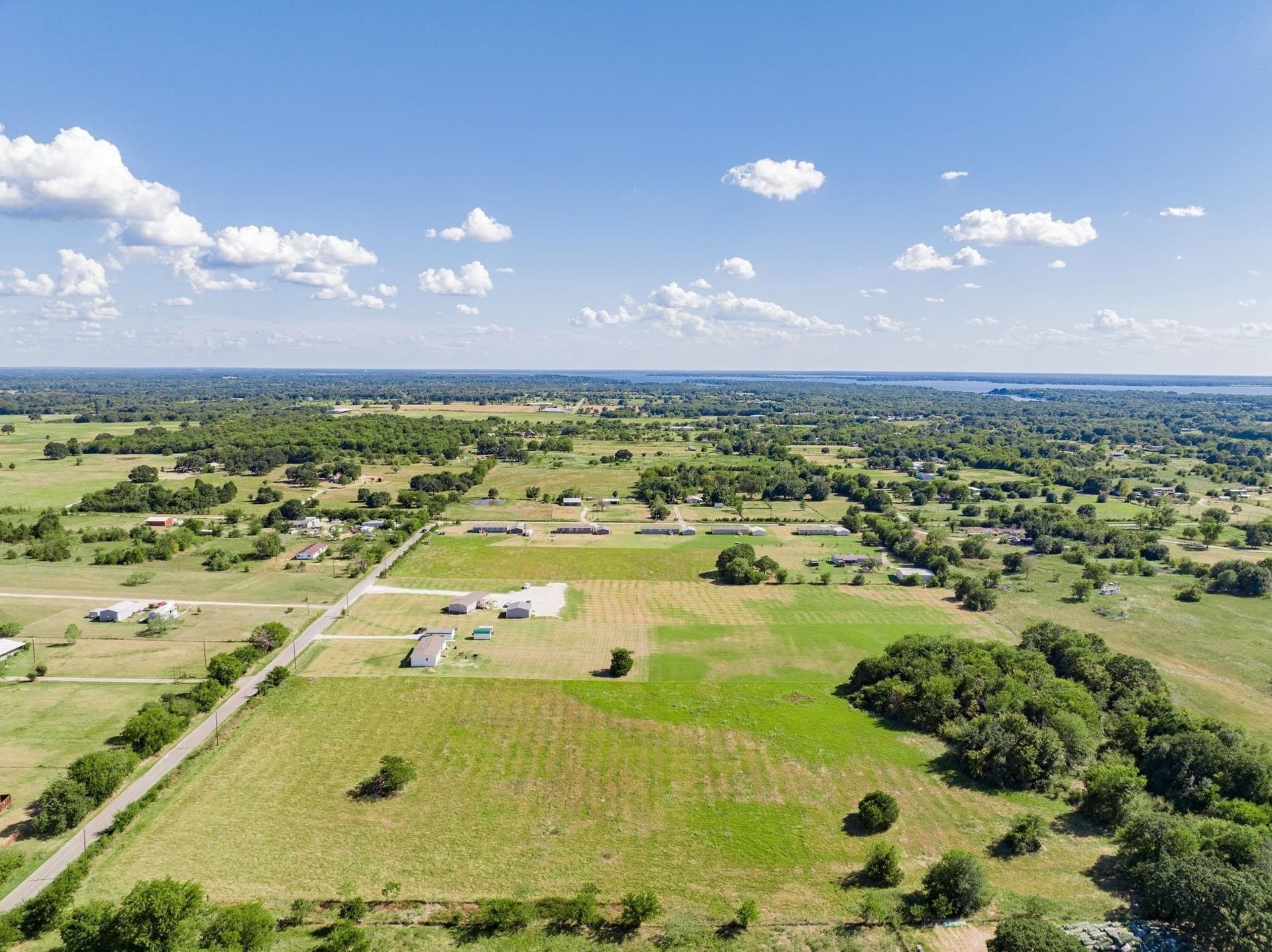 4.32 acres in Henderson County gallery image 4