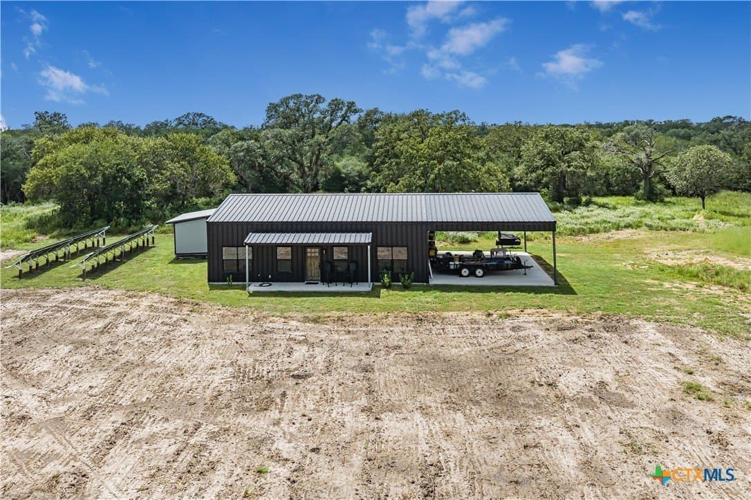 10.7 acres in Goliad County gallery image 3