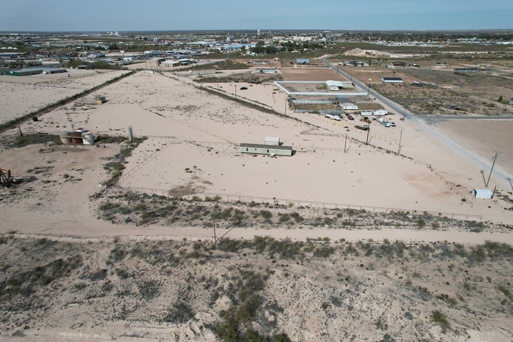8.97 acres in Ward County - photo 9