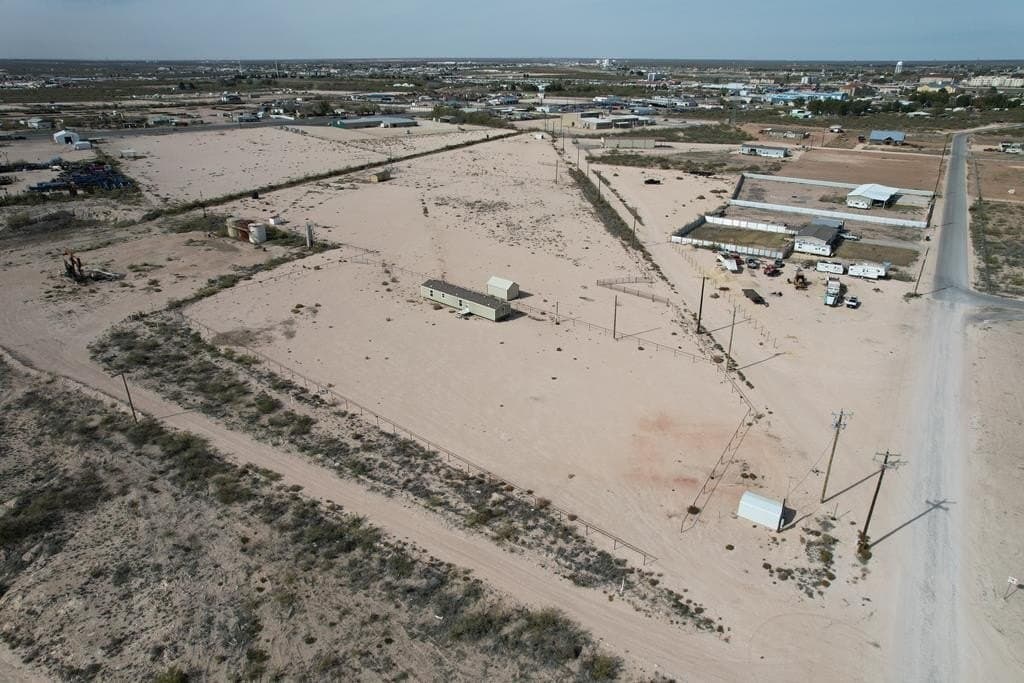 8.97 acres in Ward County - photo 11