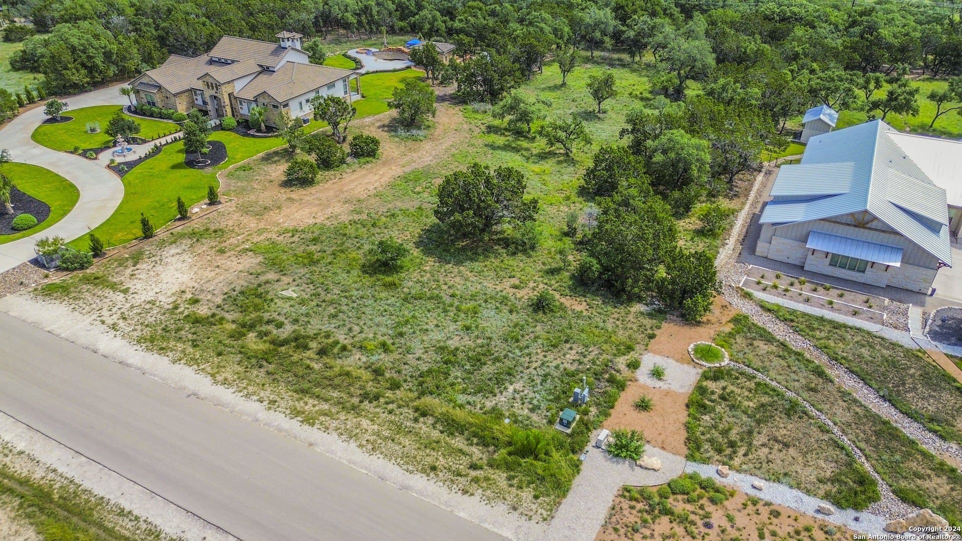 1.81 acres in Comal County gallery image 4