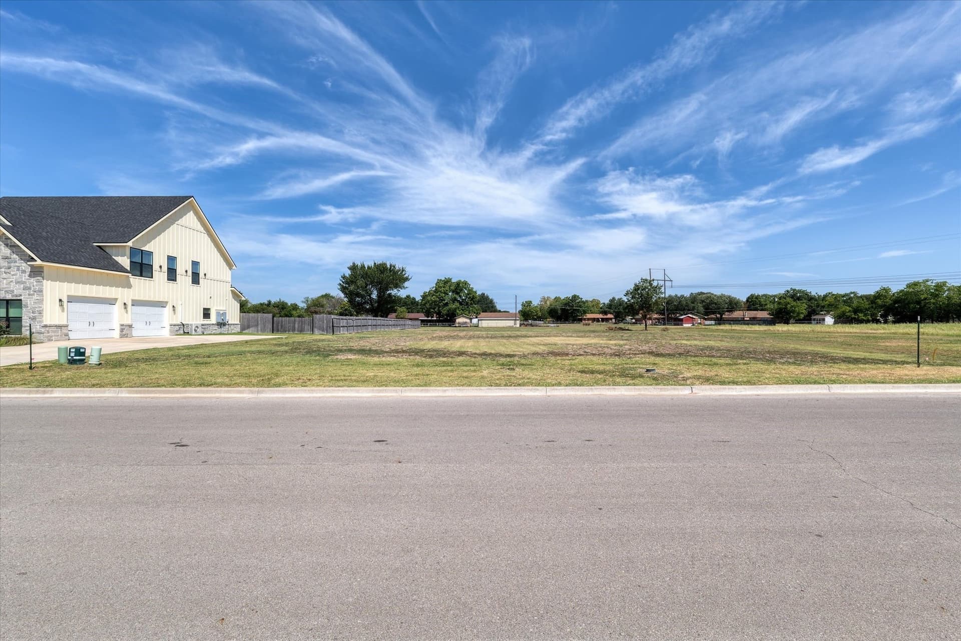 1.13 acres in McLennan County - photo 4