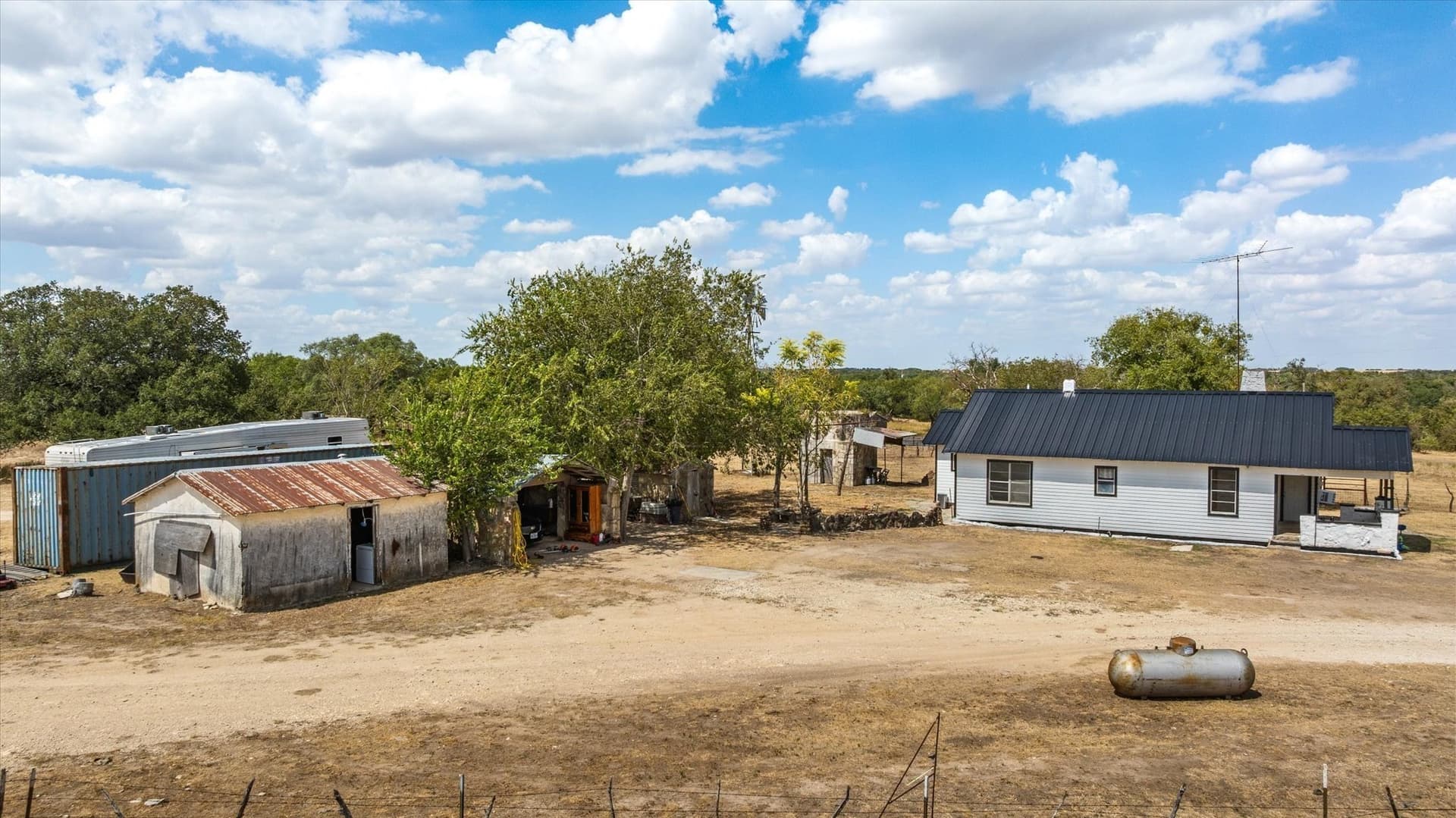 10 acres in Hamilton County - photo 4