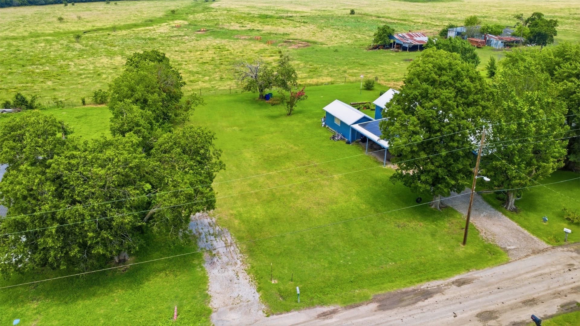 0.33 acres in Hunt County - photo 10