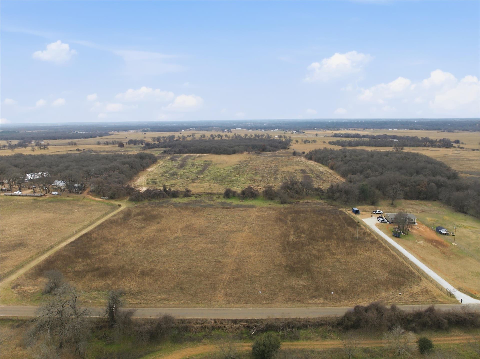 1 acres in McLennan County - photo 3