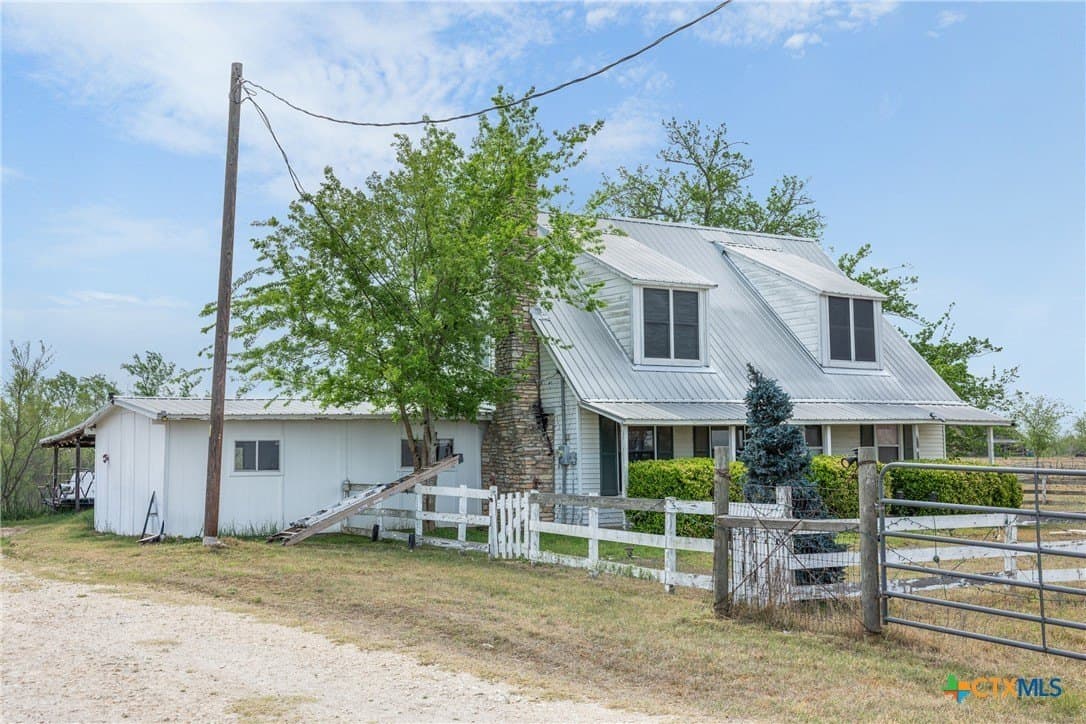19 acres in Bastrop County gallery image 2