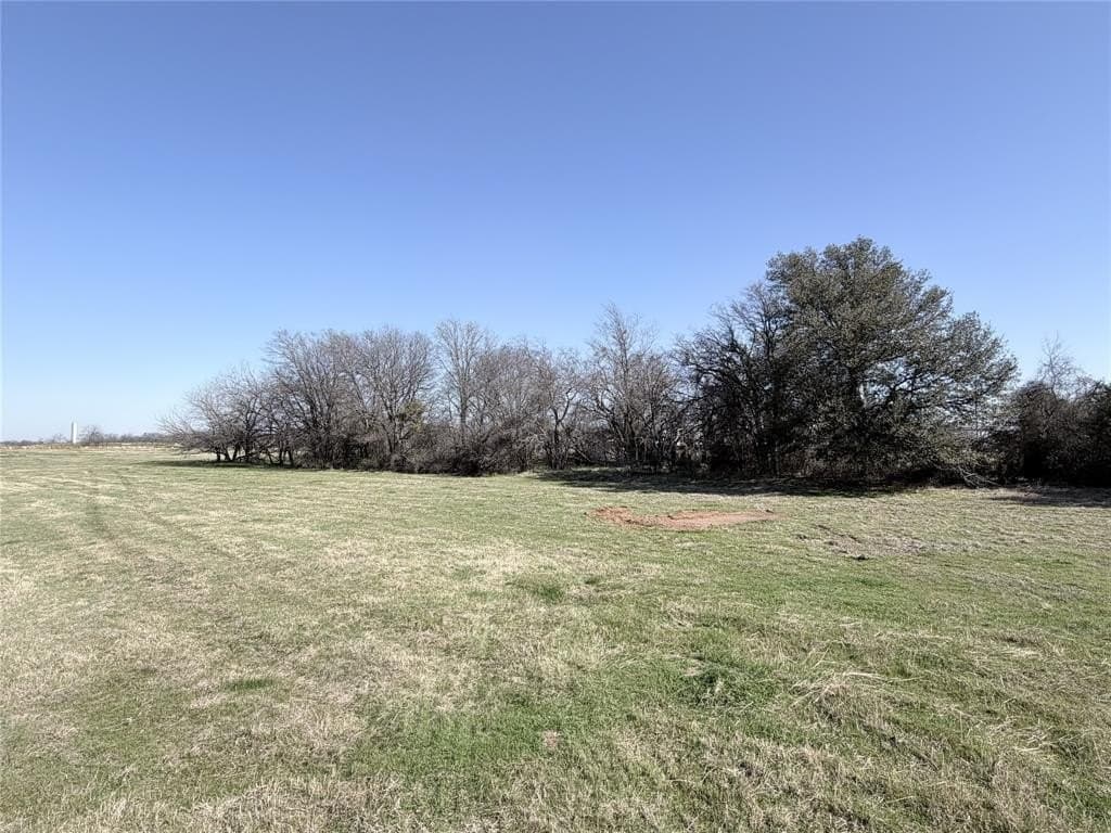 1 acres in Hill County gallery image 2