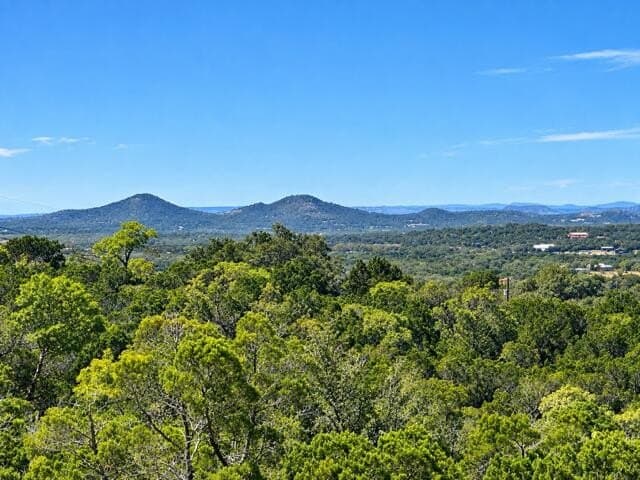 5.73 acres in Bandera County