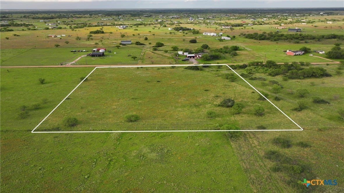5.01 acres in Victoria County - photo 12