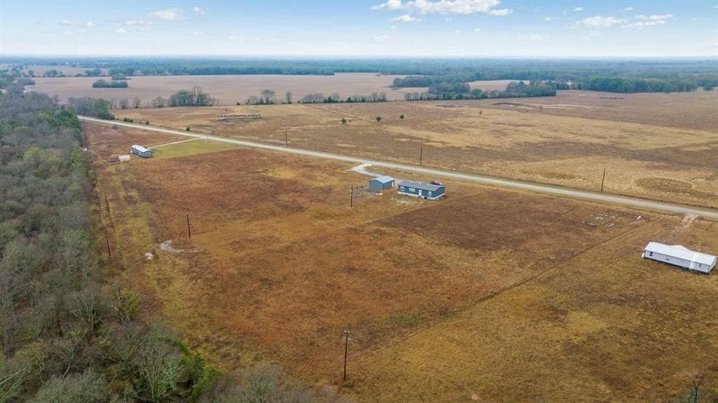 2.5 acres in Lamar County gallery image 3