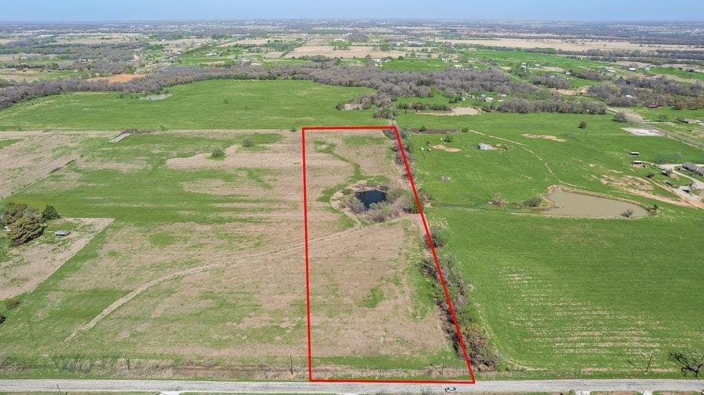 10 acres in Denton County