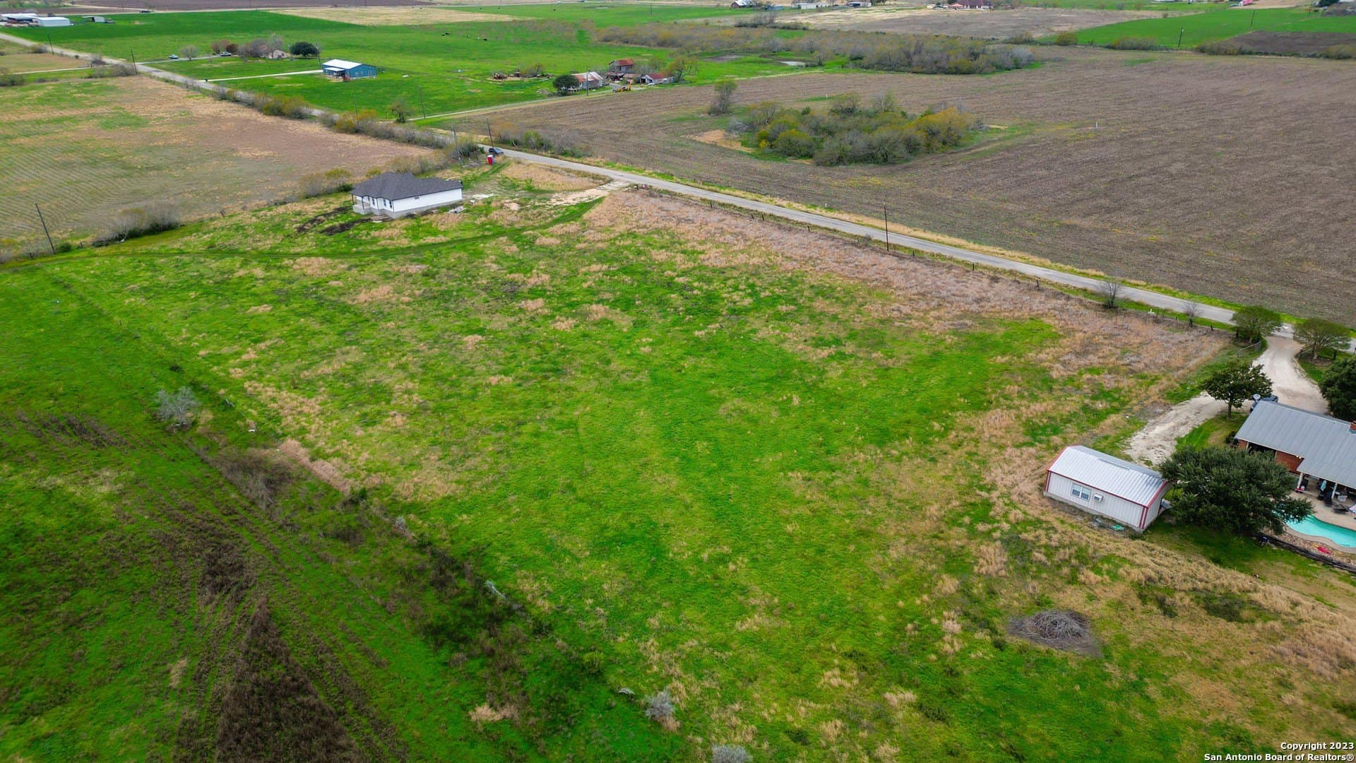 1.25 acres in Guadalupe County - photo 9