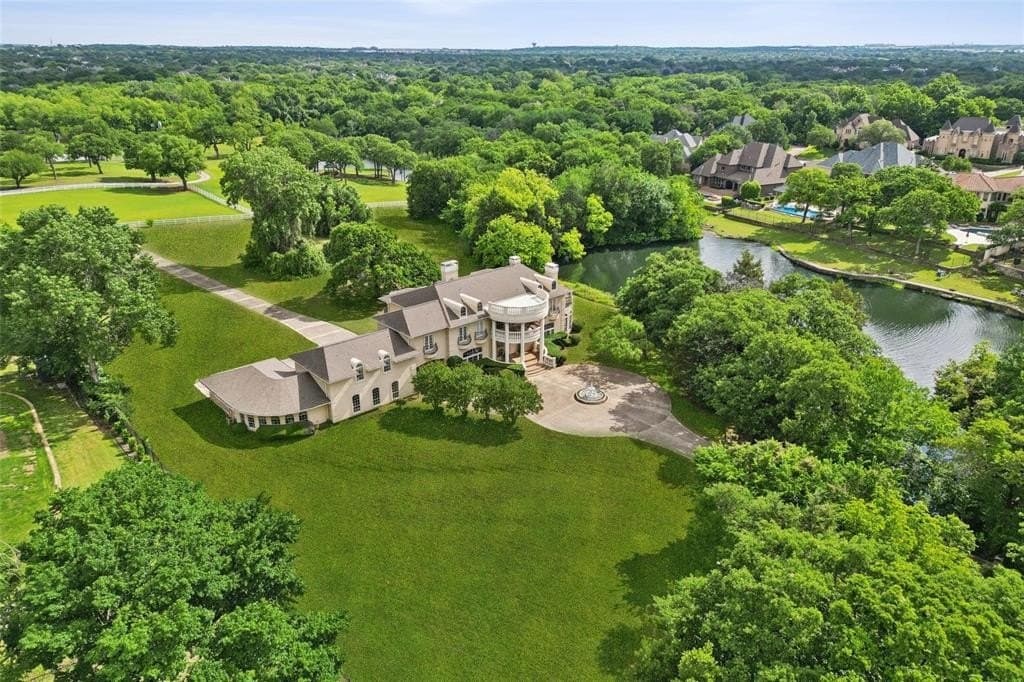 8.28 acres in Tarrant County