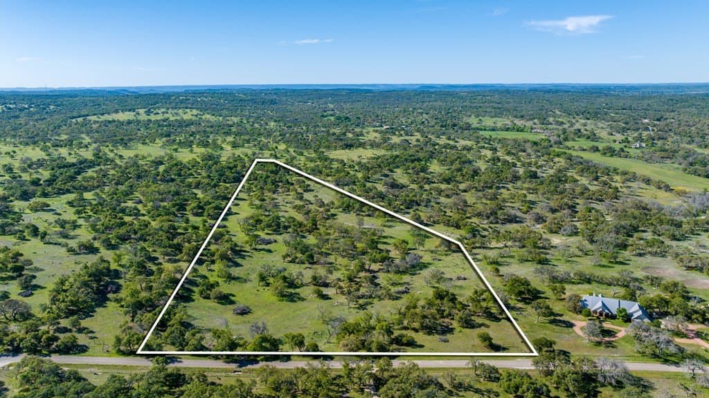 46 acres in Kerr County gallery image 3