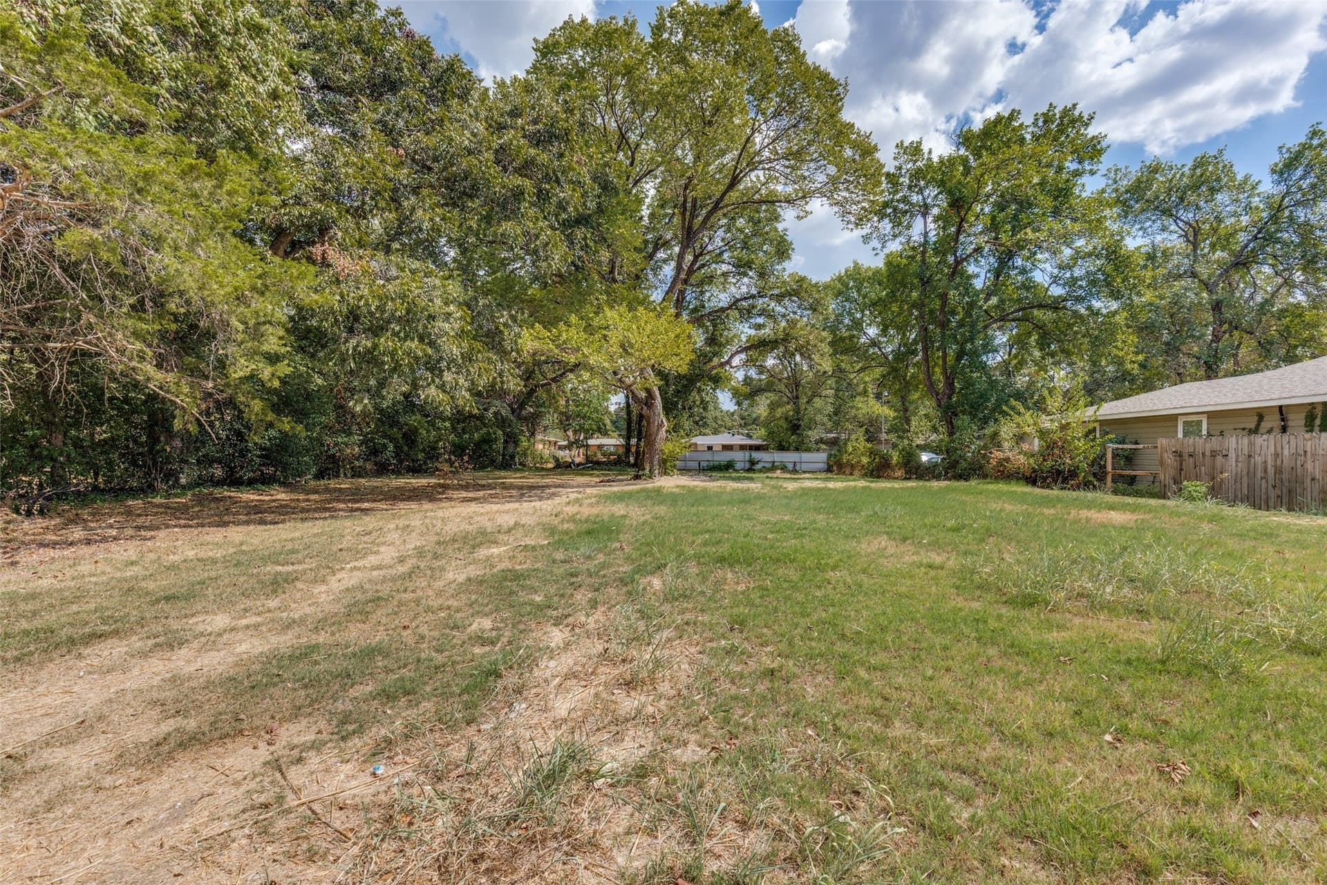 0.2 acres in Dallas County - photo 4
