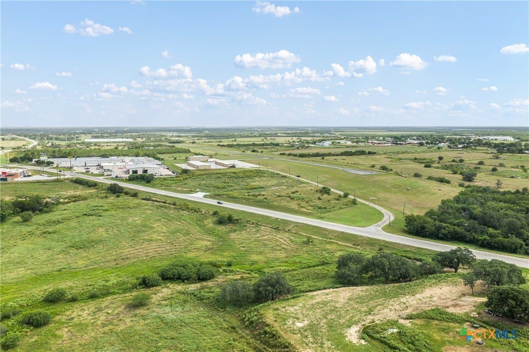 1.5 acres in Gonzales County - photo 30