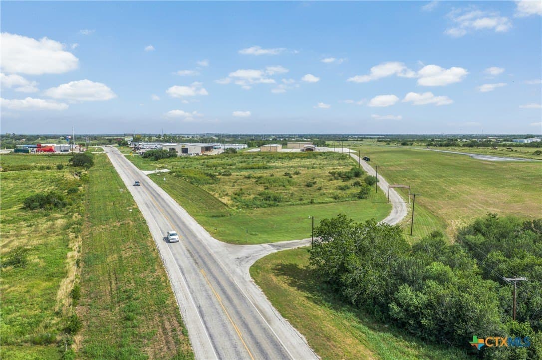 1.5 acres in Gonzales County - photo 23