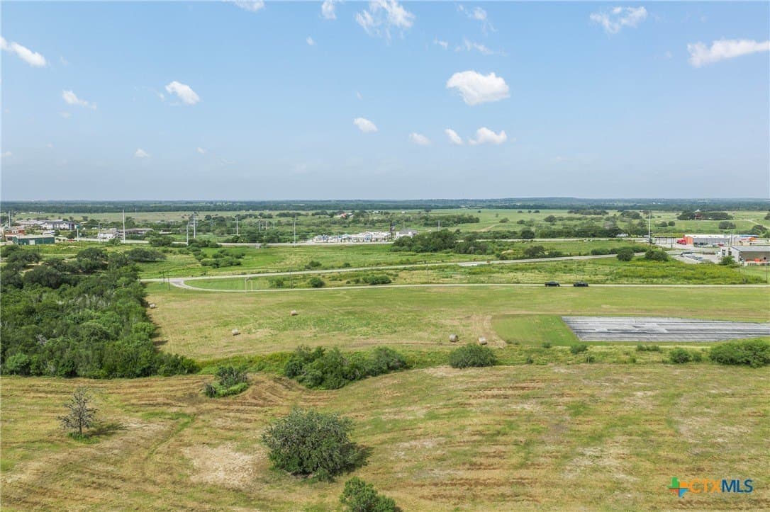 1.5 acres in Gonzales County - photo 16